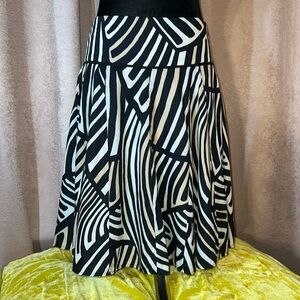 White House Black Market Midi Swing Skirt Size 2